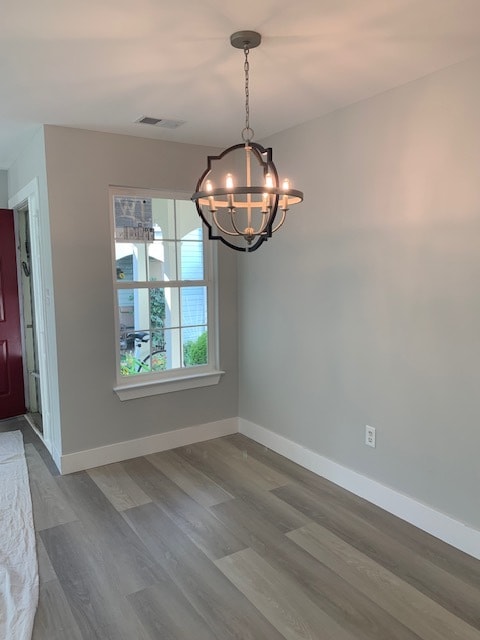 Building Photo - 85 Tulip Ln