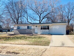 Building Photo - 45 Radford Dr
