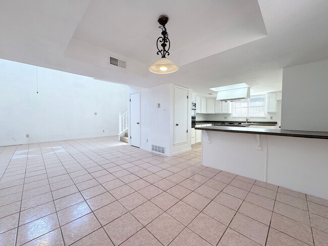 Building Photo - Spacious East El Paso 3bed/2bath!