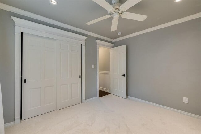 Building Photo - 2725 NW 68th St