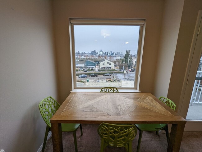 Building Photo - Wallingford Condo