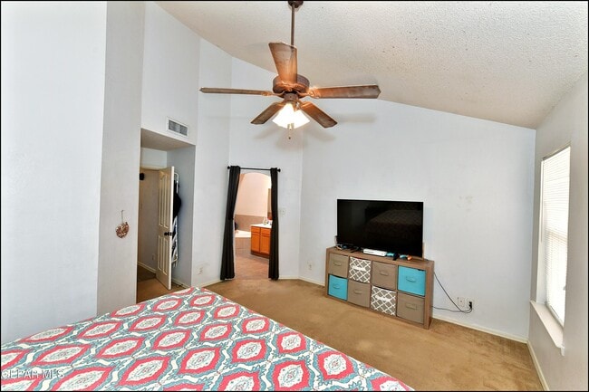 Building Photo - 10937 Northview Dr