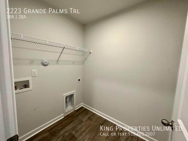 Building Photo - 2223 Grande Palms Trl