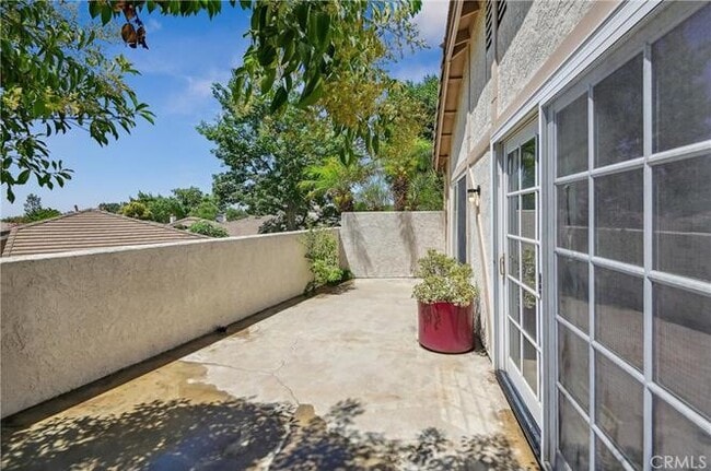 Building Photo - 1224 Fairway Cir