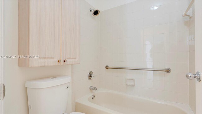 Building Photo - 6410 SW 112th Pl