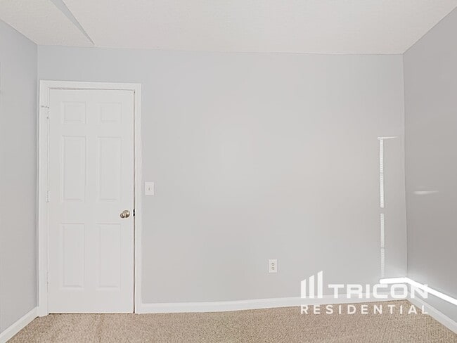 Building Photo - 7089 Merrywood Dr