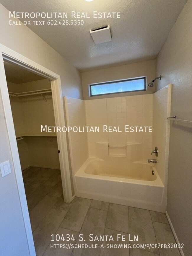 Building Photo - 10434 S Santa Fe Ln