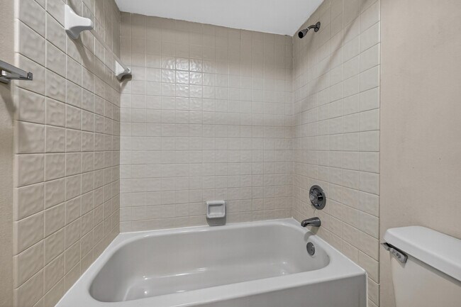 Building Photo - 147 Deer Creek Blvd