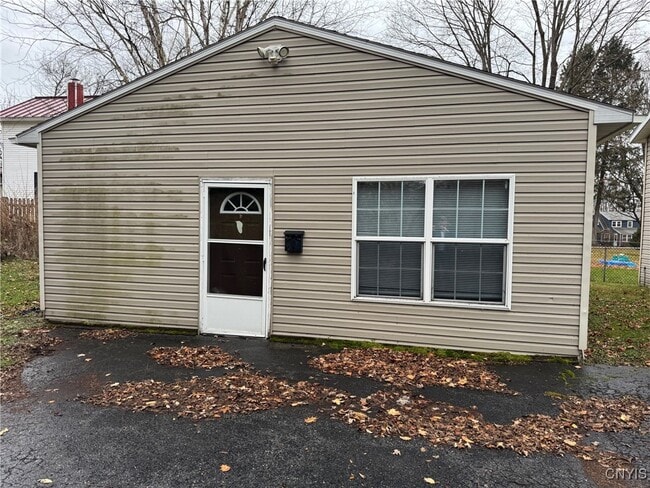 Primary Photo - 28 Mcharrie St