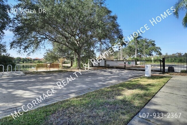 Building Photo - 400 Viola Dr