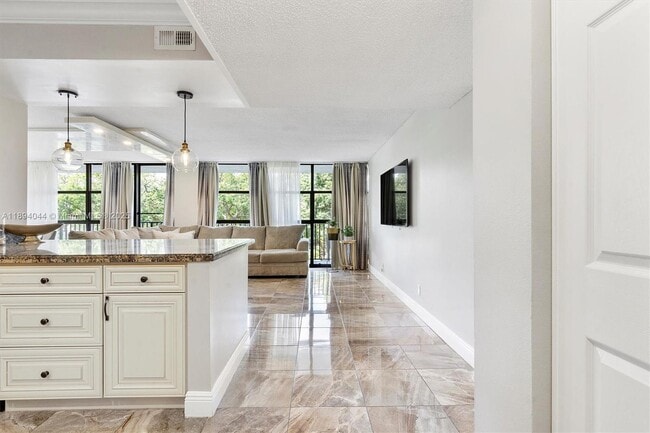 Primary Photo - 600 Parkview Dr