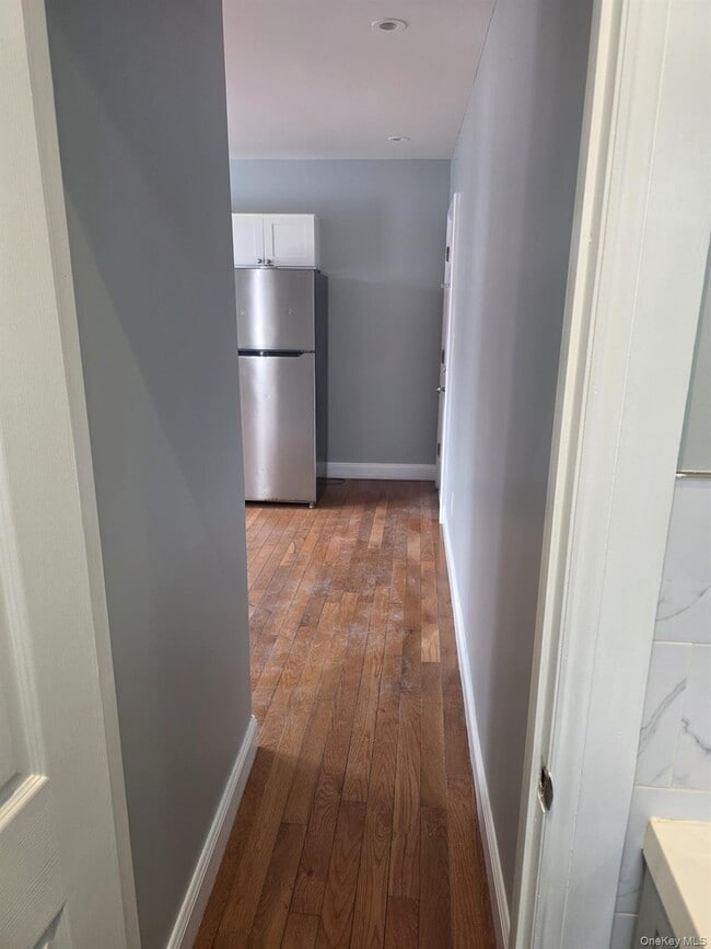 Building Photo - 238 Lawrence Ave