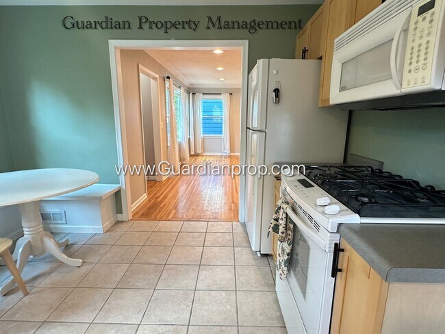 Building Photo - Richfield Single Family Home, Fenced Yard,...
