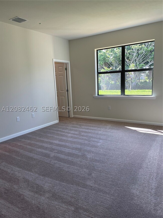 Building Photo - 3932 Black Eagle Ln