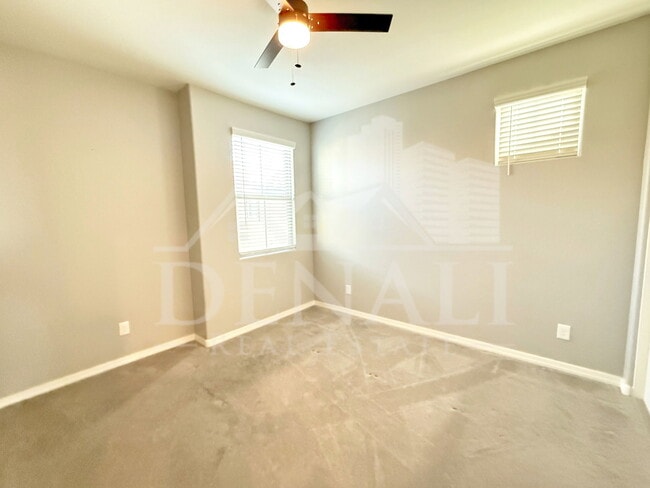 Building Photo - 731 W Winchester Dr