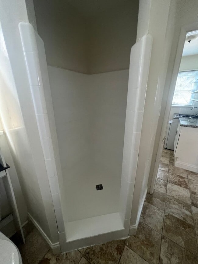 Building Photo - 20534 Hartland-1.5