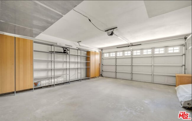 Building Photo - 26065 Redbluff Dr