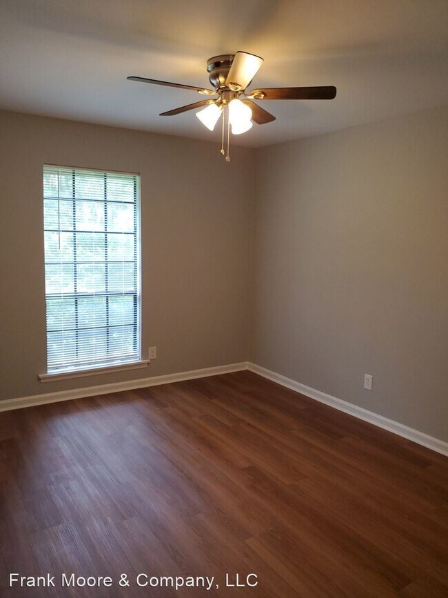 Building Photo - 3 br, 2 bath House - 938 Mill Drive