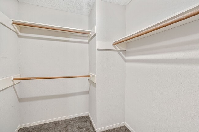 Building Photo - 16722 Shrub Oak Dr