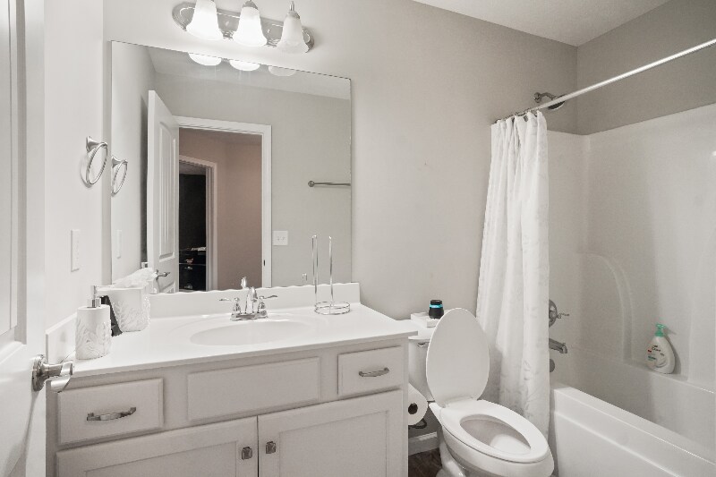 Building Photo - 1728 Sunray Dr
