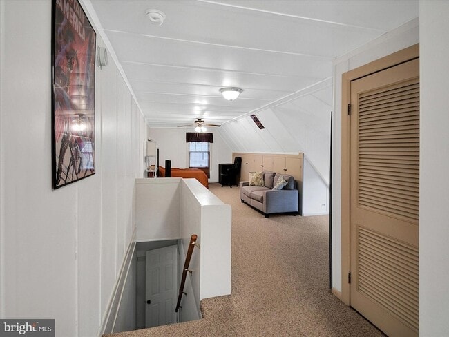 Building Photo - 3 Bells Mill Rd