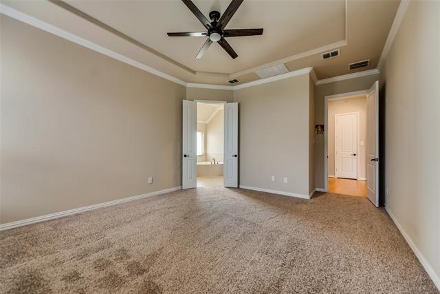 Building Photo - 2025 Zander Dr