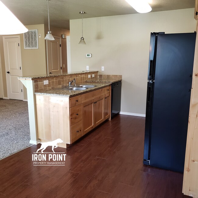 Building Photo - 886BONSAI