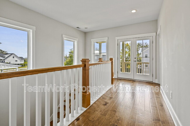 Building Photo - 1485 Menhaden Ln