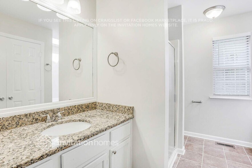 Building Photo - 3863 Creekbank Cove