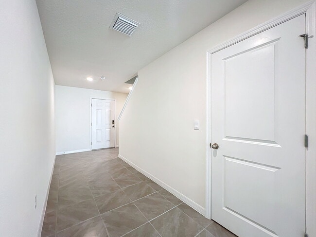 Building Photo - 5 Bedrooms Under $2,400/Month | Resort-Style Pool | Washer & Dryer Included
