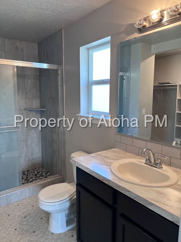 Building Photo - 7544 S Boysenberry Ave