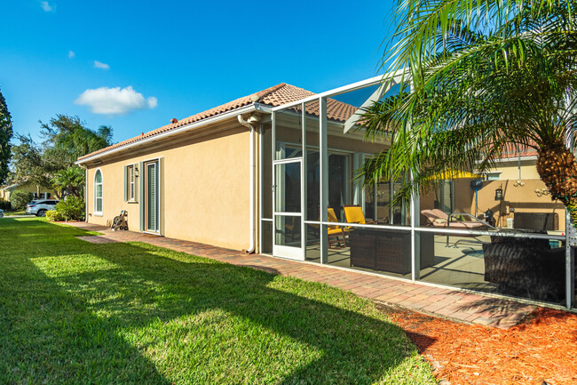 Building Photo - 11355 SW Rockingham Dr