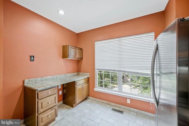 Building Photo - 1815 Spanish Oak Ln