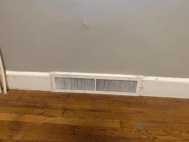 Building Photo - 1517 N Roxboro St