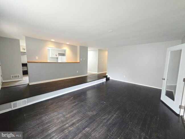 Building Photo - 4005 Blackpool Rd