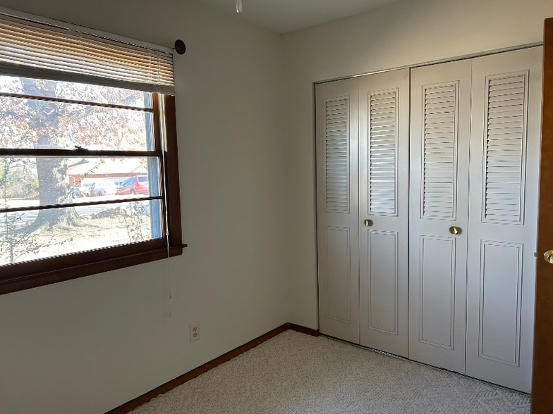 Building Photo - 3511 SE Island Cir