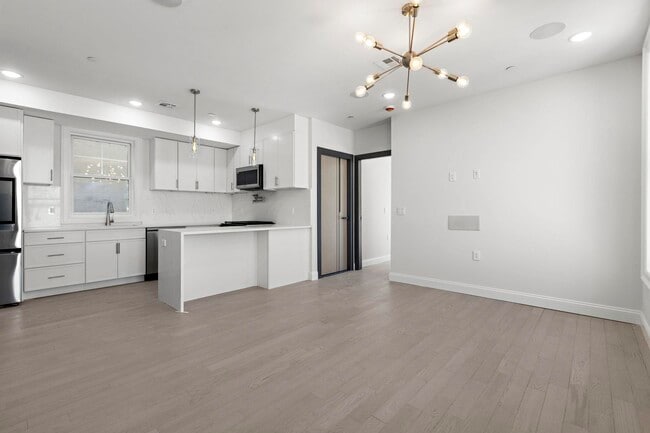 Building Photo - 131 Clifton Pl