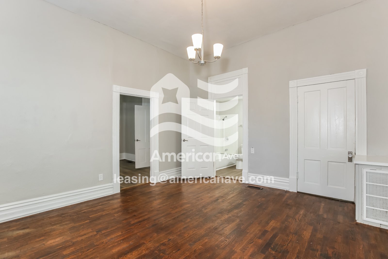 Building Photo - 814 S Elm St
