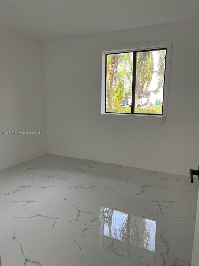 Building Photo - 20426 SW 85th Ave