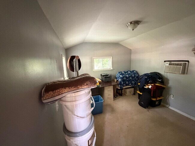 Building Photo - 532 Middleton Dr