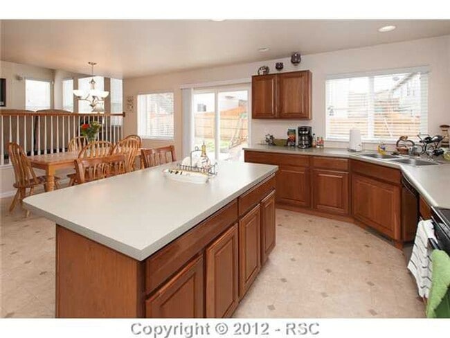 Building Photo - Great two story home in a nice quiet neighborhood