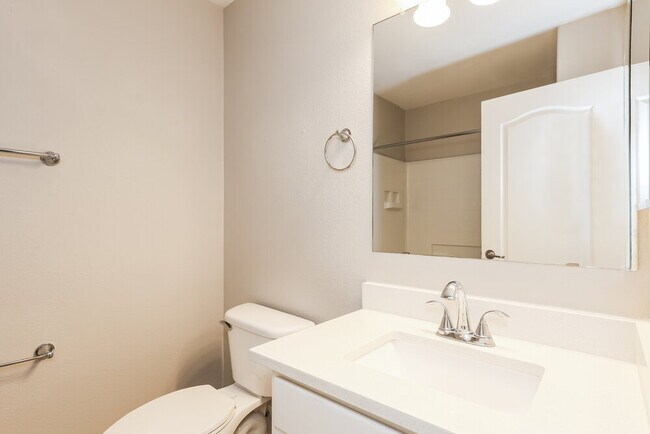 Building Photo - 38059 N Carolina Ave