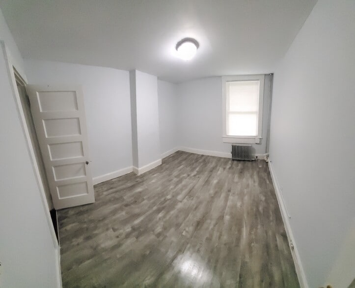 Building Photo - 82 Rockland St