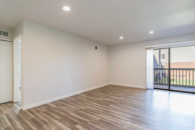 Building Photo - 30078 W 12 Mile Rd