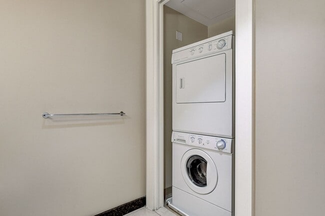 Building Photo - Sky Las Vegas-Strip/City/Red Rock Mtn Views from this Stunning 2Bd/2.5Ba Residence