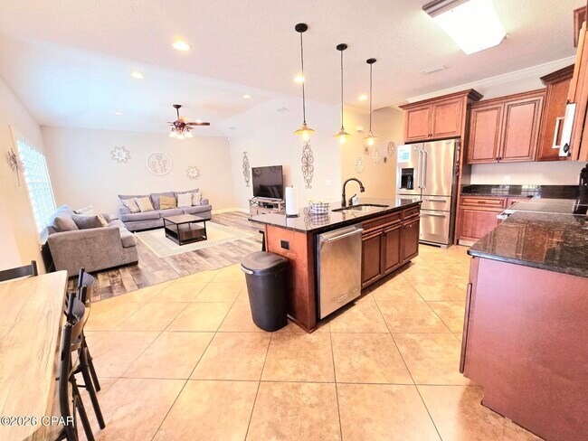 Building Photo - 2506 Dorothy Ave