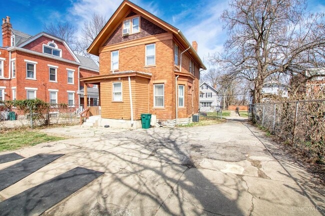 Building Photo - 1609 Ruth Ave