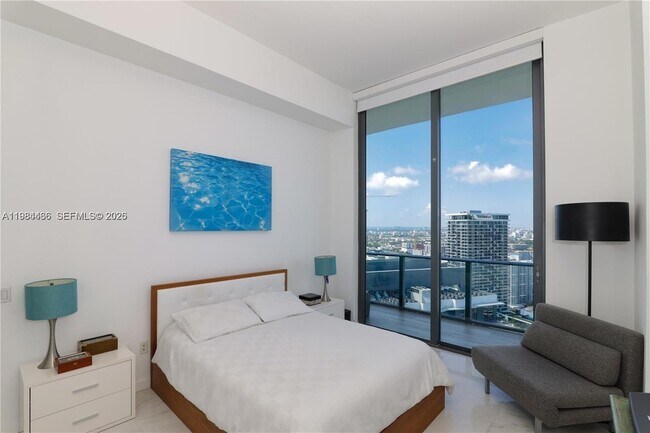 Building Photo - 501 NE 31st St