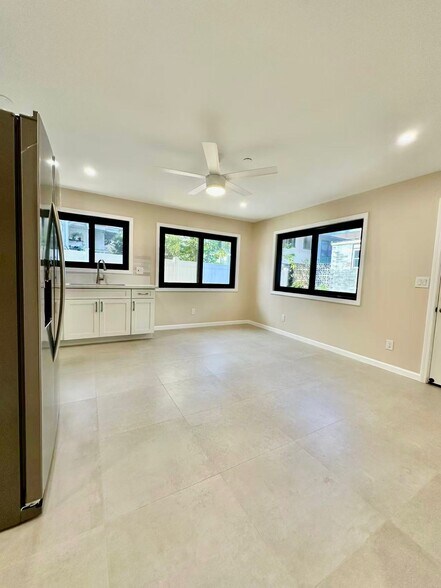 Building Photo - 142 Kaloko Ln