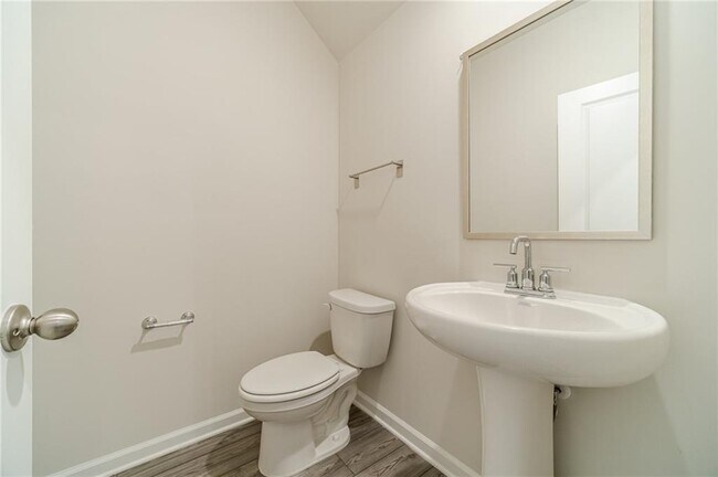 Building Photo - 1412 Villageside Ct